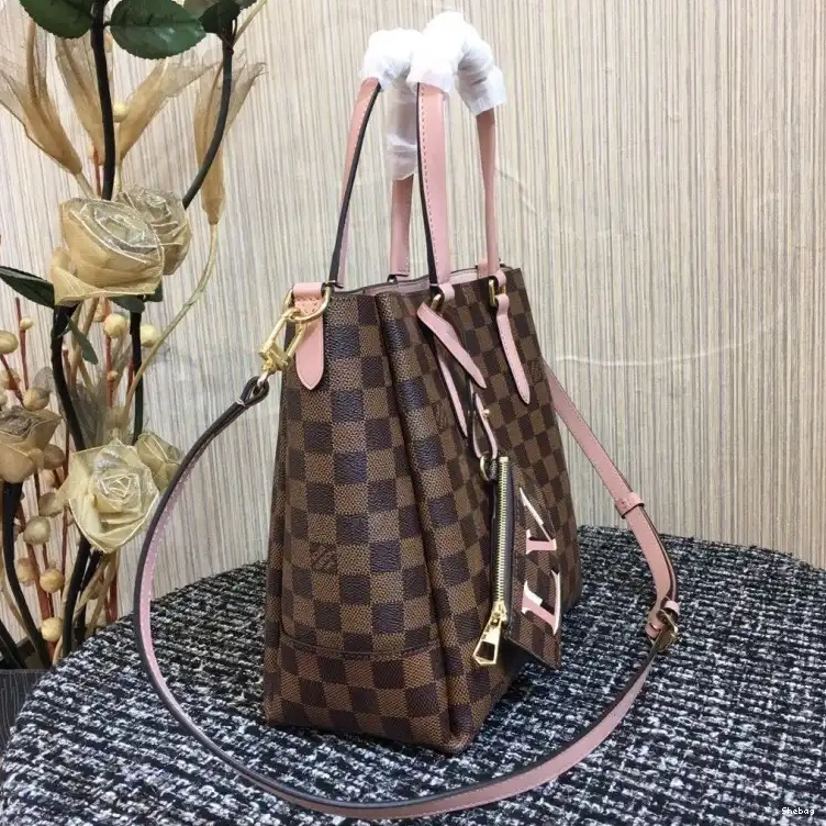 LV 20DJ570047 Bags 0501